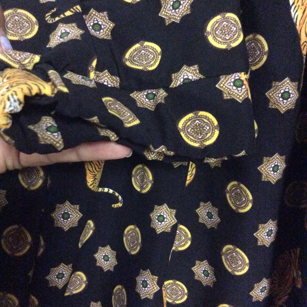 Zara Basic Tigger Cropped Pants - image 6